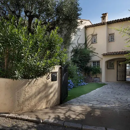 Holiday home Elegance, Serenite Et Vue Exeptionnelle Sur La Rade *